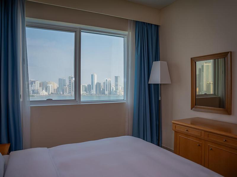 Golden Tulip Sharjah Aparthotel Bagian luar foto